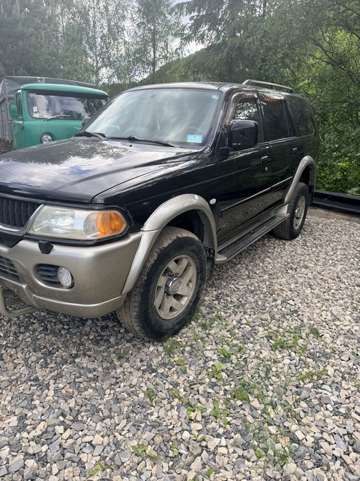 Mitsubishi pajero sport