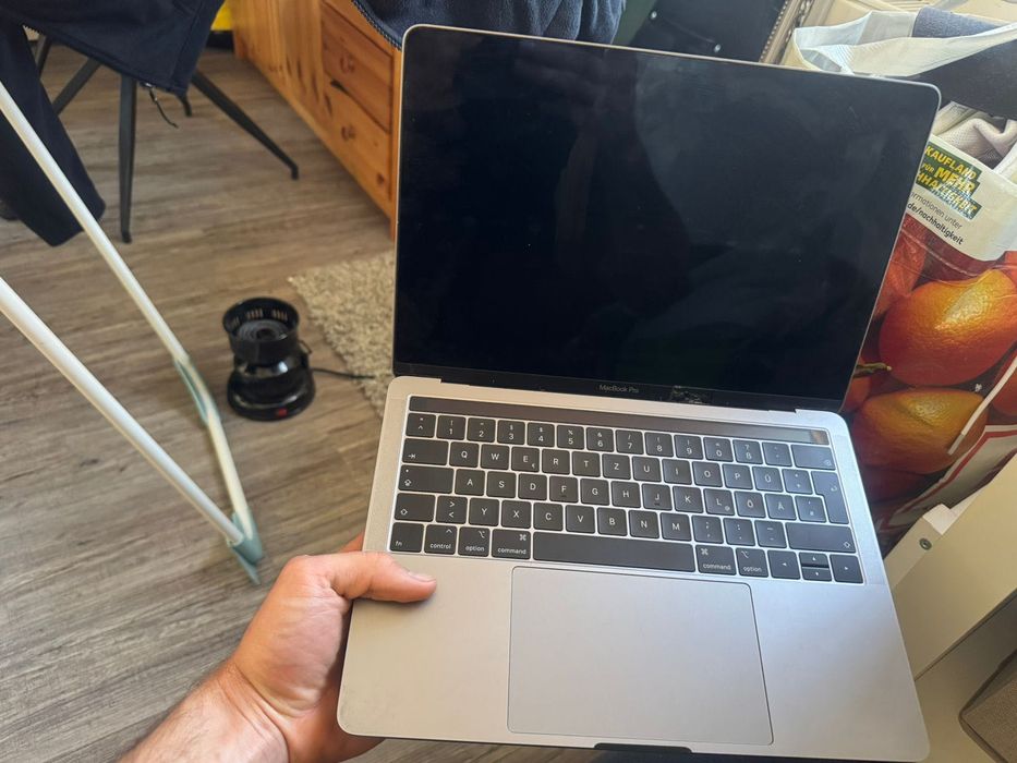 ЛОТ з 3 штук Apple MacBook A2337 EMC3598 A2159 EMC3301 A1707 EMC3162 pro air