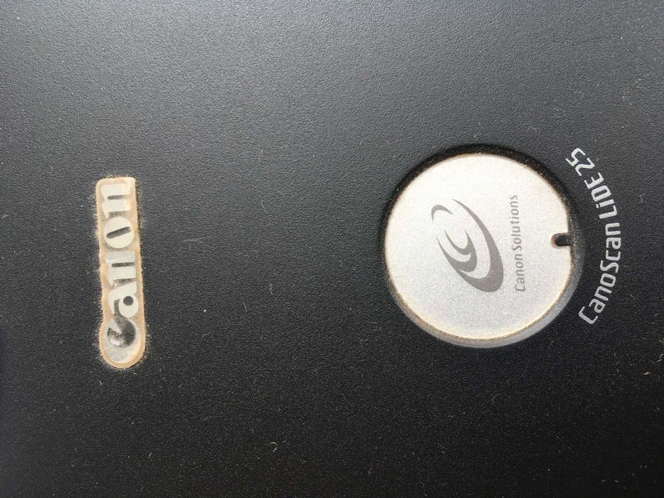 сканер Canoskan lide 25