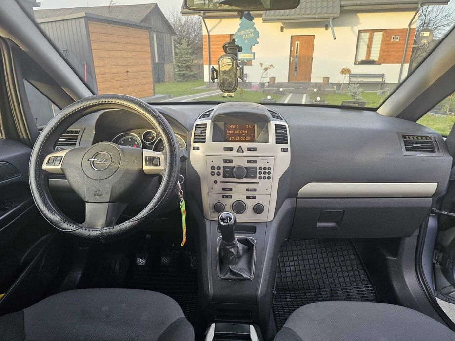 Opel Zafira 1,9 CDTI 101KM_7-os_Klima_Tempomat_Nowe Opony_POLECAM