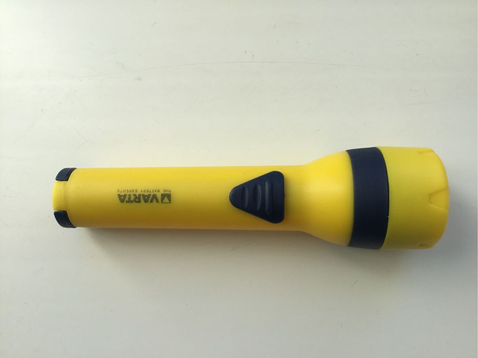 Фонарик Varta