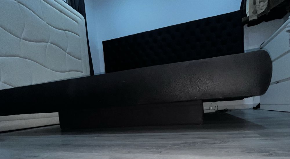 Cama de casal como nova