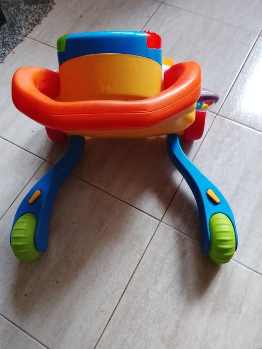 Andarilho bebe comecà andar