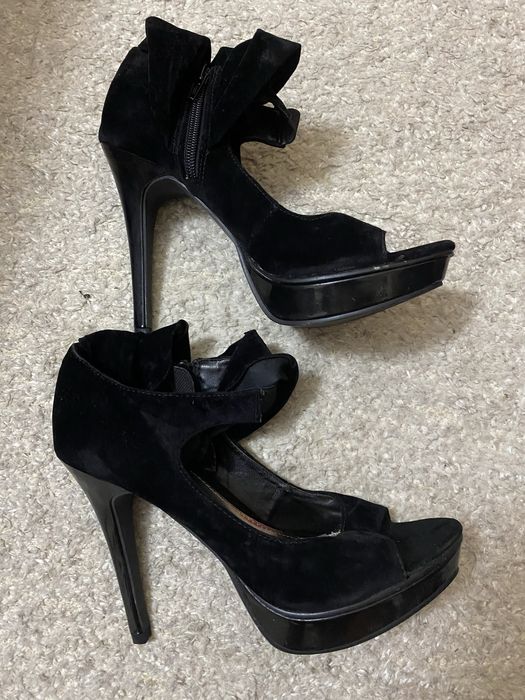 Stiletto agulha camurça