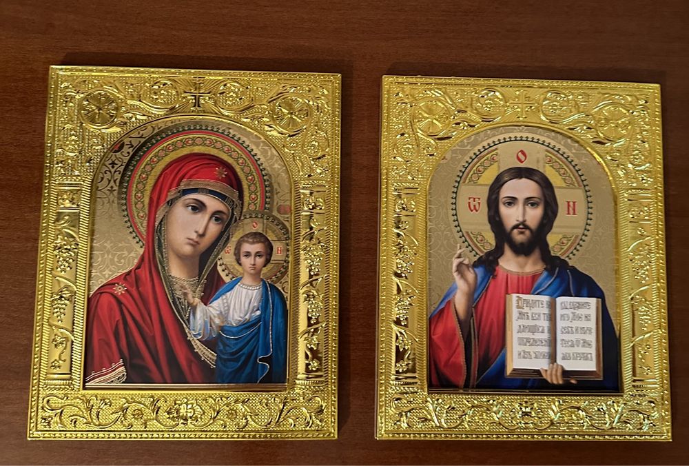 Икона в бархатном футляре