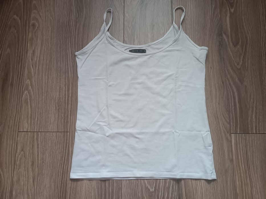 Biała bluzka na ramiączkach, Mohito