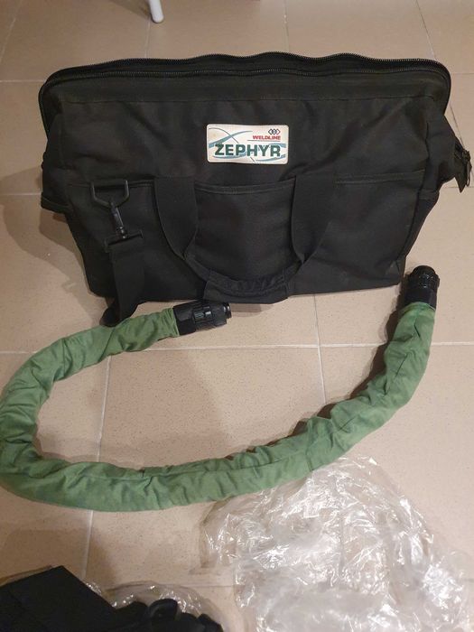 Przyłbica spawalnicza samościemniająca z nawiewem