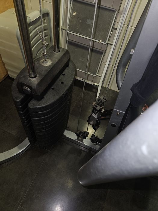 Maquina multifunções musculação