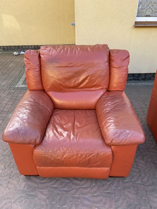 Шкіряний диван з кріслом