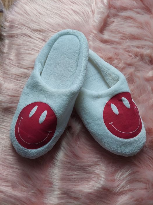 Kapcie damskie rozmiar 38 biale nowe