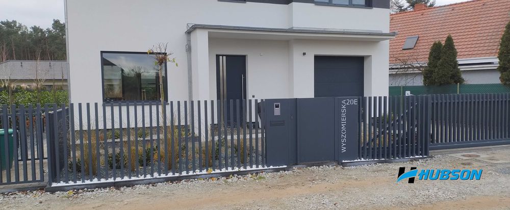 Ogrodzenie Grzebieniowe Pionowe Pełne Nowoczesne Hubson Brama Płot
