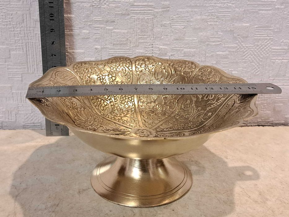 На подарок - бронзовая кофетница - латунь, бронза.