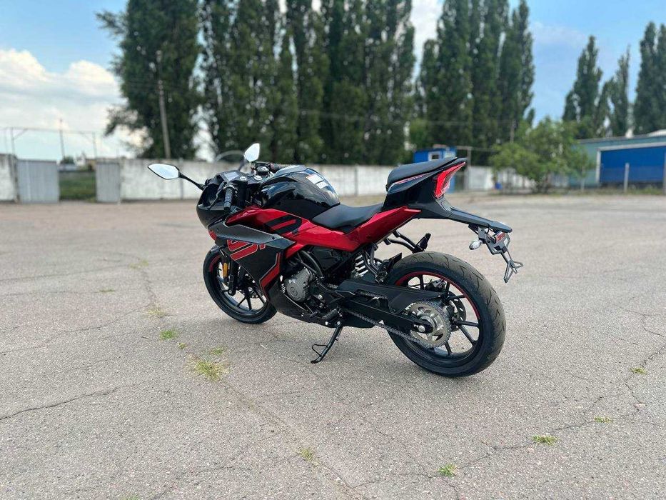 Один на все місто! Мотоцикл CFMOTO 250SR LITE