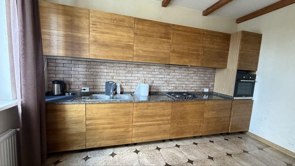 Продам будинок 208 м2, ділянка 25 соток