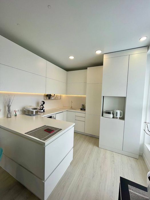 Оренда 2 к квартири + студія (з паркомісцем)ЖК Америка, вул В Великого