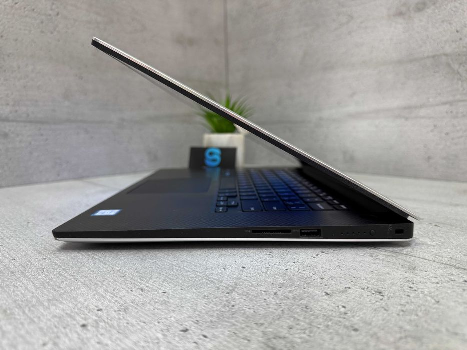 Потужний ноутбук Dell Precision 5540/i9-9880H/Nvidia/32 ddr4/512 ssd