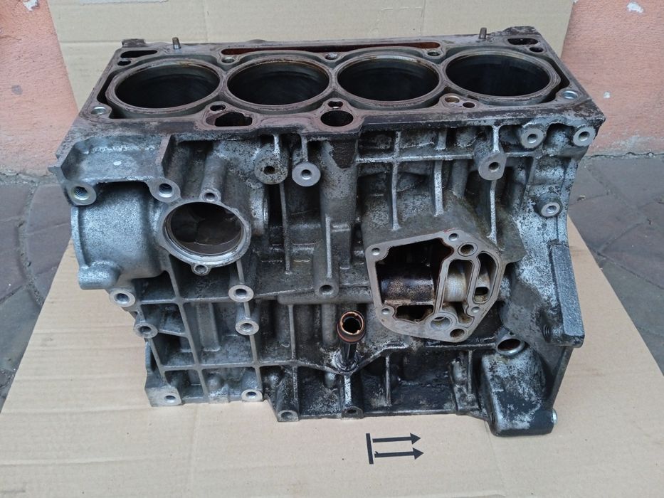Blok Silnika 1,6 MPI Bse Bgu VW Golf Touran Caddy A3 Leon Toledo Altea