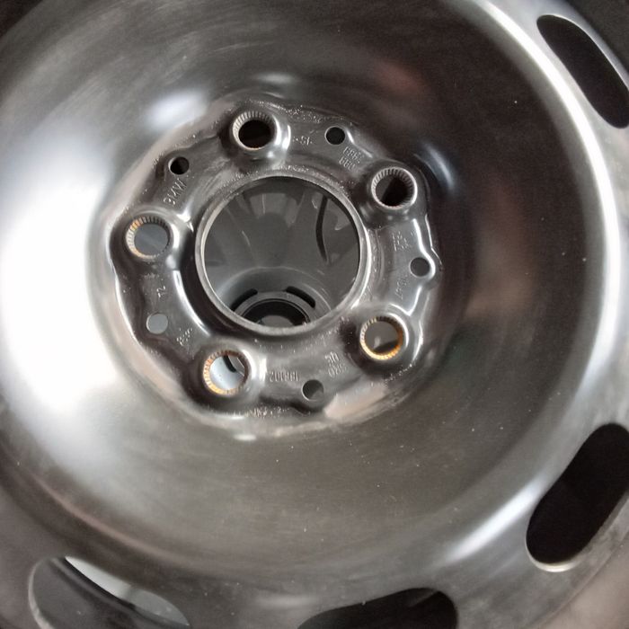 Koła z oponami zimowymi do BMW serii 1-2, 195/65R16 92H