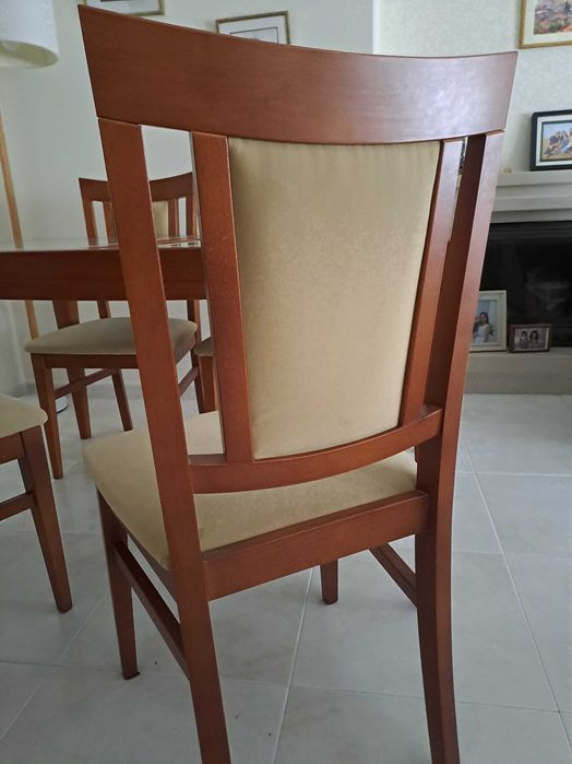 Mesa de jantar extensível + 6 cadeiras