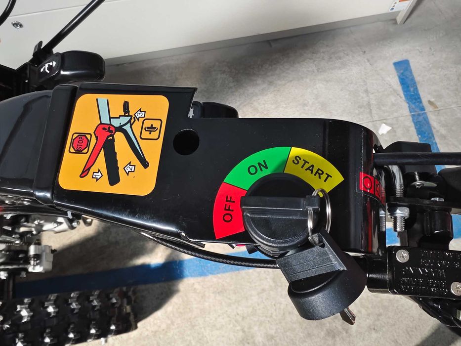 Motocultivador de Lagartas 14cv Novo - ZEUS-LTR - IVA E PORTES INCLUSO