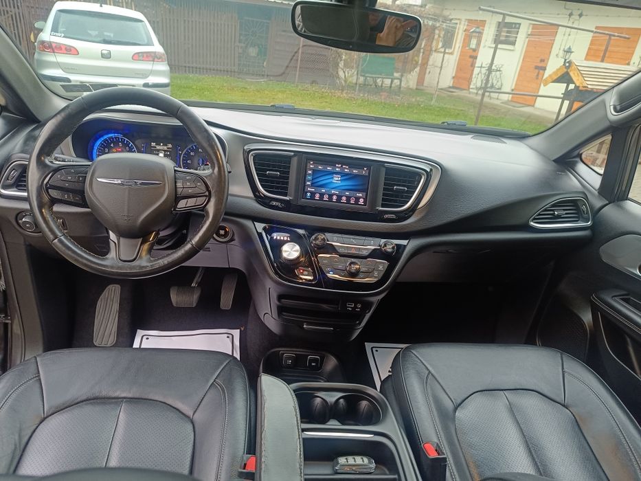 Czyszczenie tapicerki samochodowej , polerowanie  reflektorów