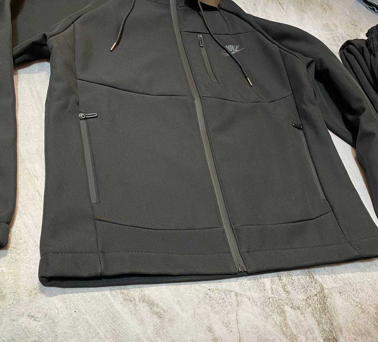 Теплий спортивний чоловічий костюм SoftShell