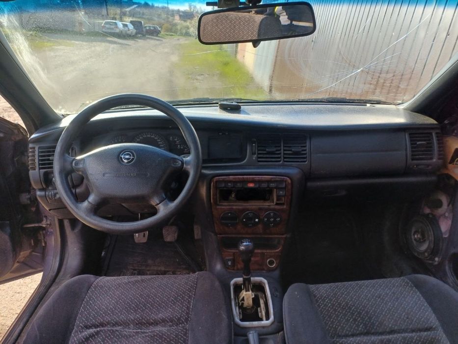 Продам Opel Vectra B 2.0 16v газ 4 с переоформлением