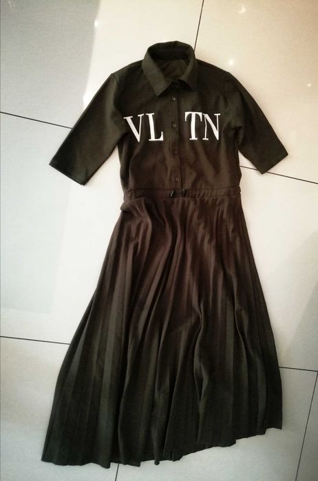 Vltn sukienka khaki valentino plisowana
