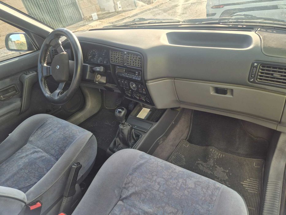 Automóvel Renault 19