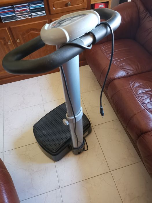 Sofás vintage com a máquina vibratória428731206752030722