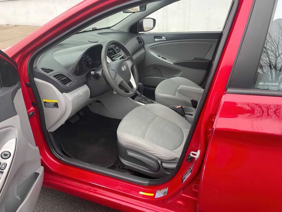 Hyundai Accent GLS      2015