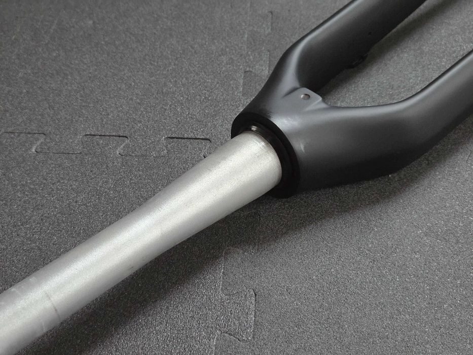 Nowy aluminiowy widelec 29" / 15X100 mm