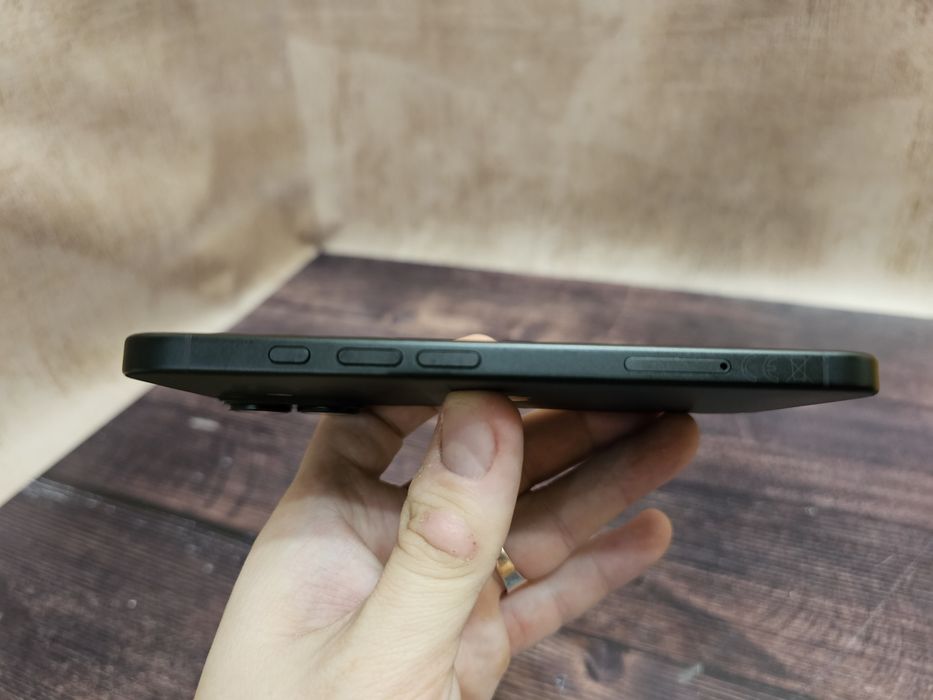 Смартфон Apple iPhone 16 128Gb Black 100% з гарантією