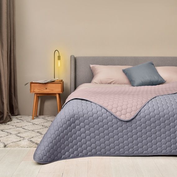 Покривало двостороннє. Дуже гарне. Різні кольори. Фабрика: IDEIA.