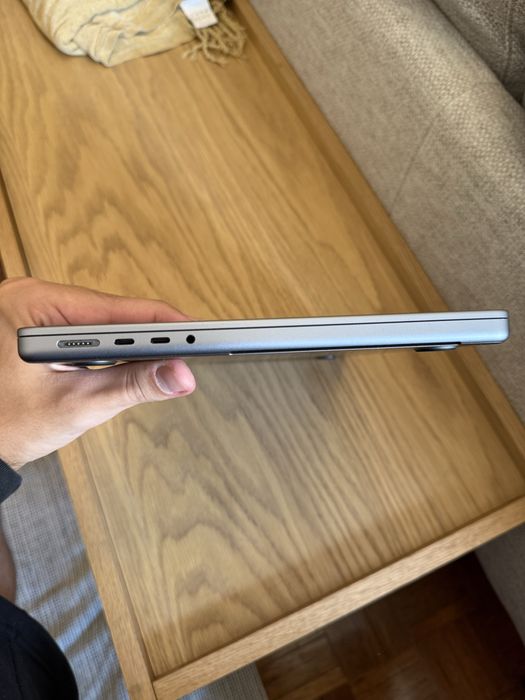 Macbook Pro M2 32GB 1TB