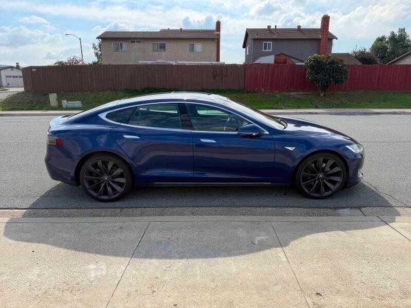 2016 Tesla Model S 70