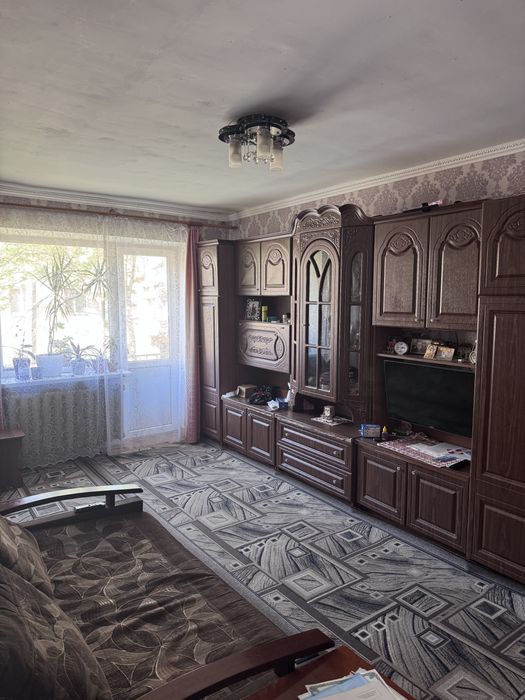 Продається 3-кімнатна квартира