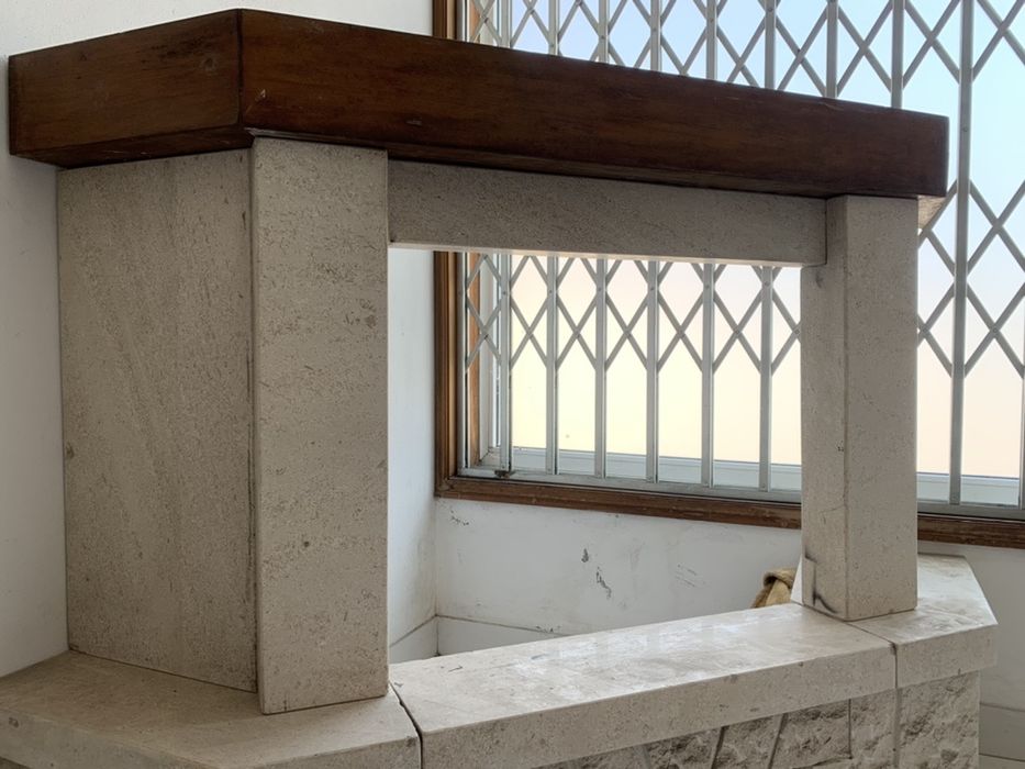 Fogão de Sala com tampo em madeira