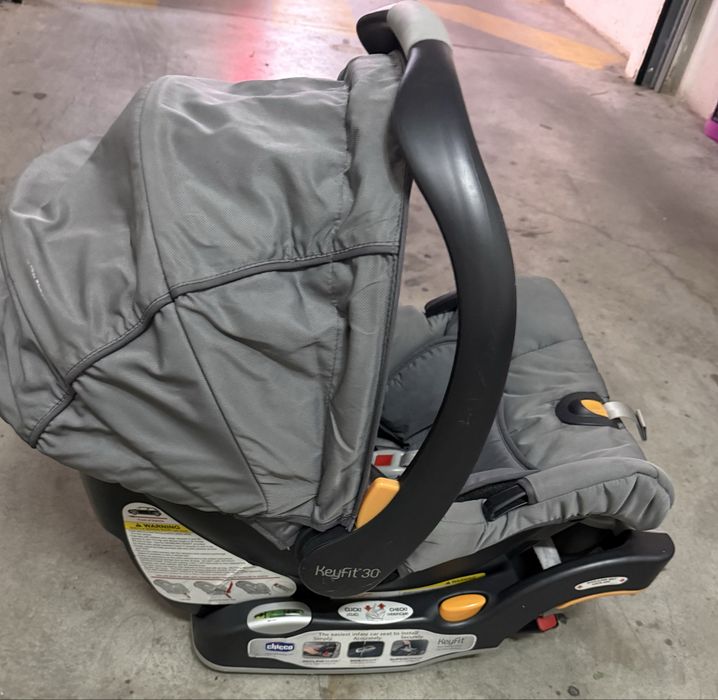 Ovo cadeira chicco bebé com isofix em muito boas condições