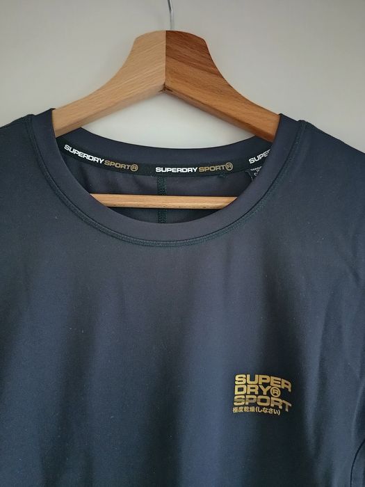 T-shirt marki Super dry sport