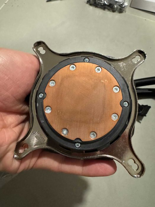 Water cooling CPU Corsair H115i 280mm