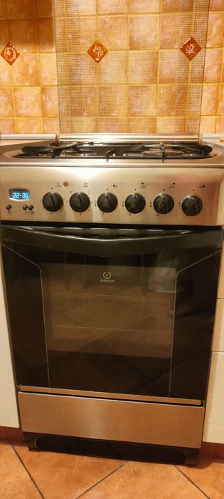 Kuchenka gazowa Indesit maszynka