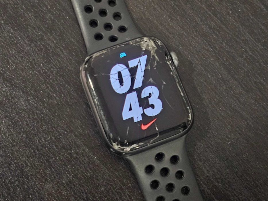 Apple Watch Nike+ Series 4 44mm GPS + Cellular