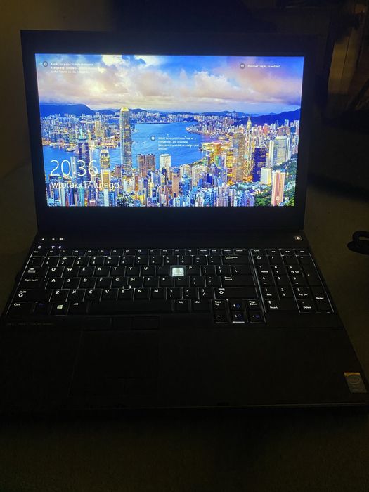 Sprzedam laptop dell