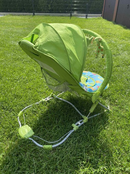 GRACO leżaczek zielony z muzyką w zwierzątka
