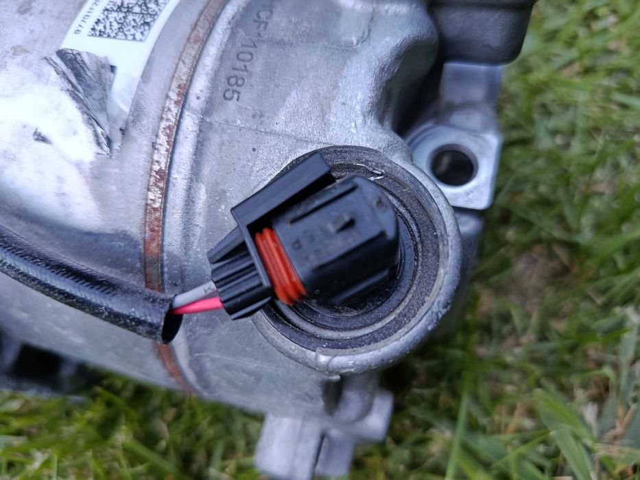 97701-F2800 компресор кондиціонера HYUNDAI неробочий