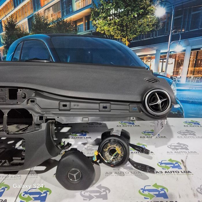 Tablier completo com kit de airbags Mercedes Classe B 2012