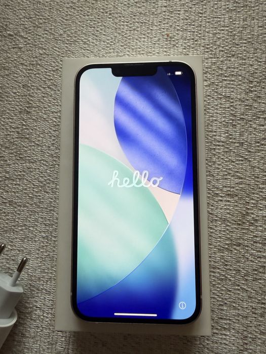 Iphone13 +ładowarka