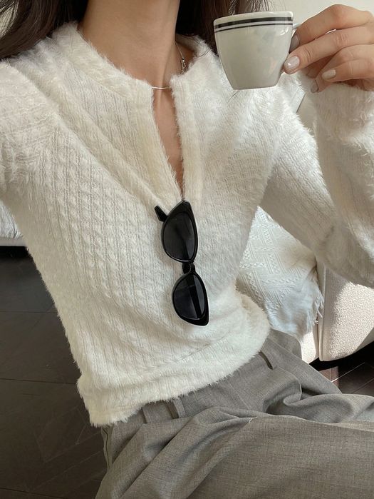 Bluzka Dzianinowa Teksturowana Włochata Ecru Casual Dazy S 36