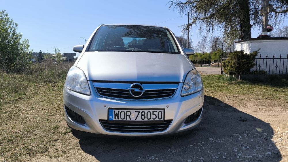 Sprzedam Opel Zafira 1.9 cdti